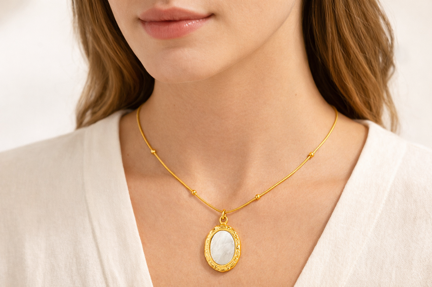 Vintage Oval Gold Mother-of-Pearl Necklace