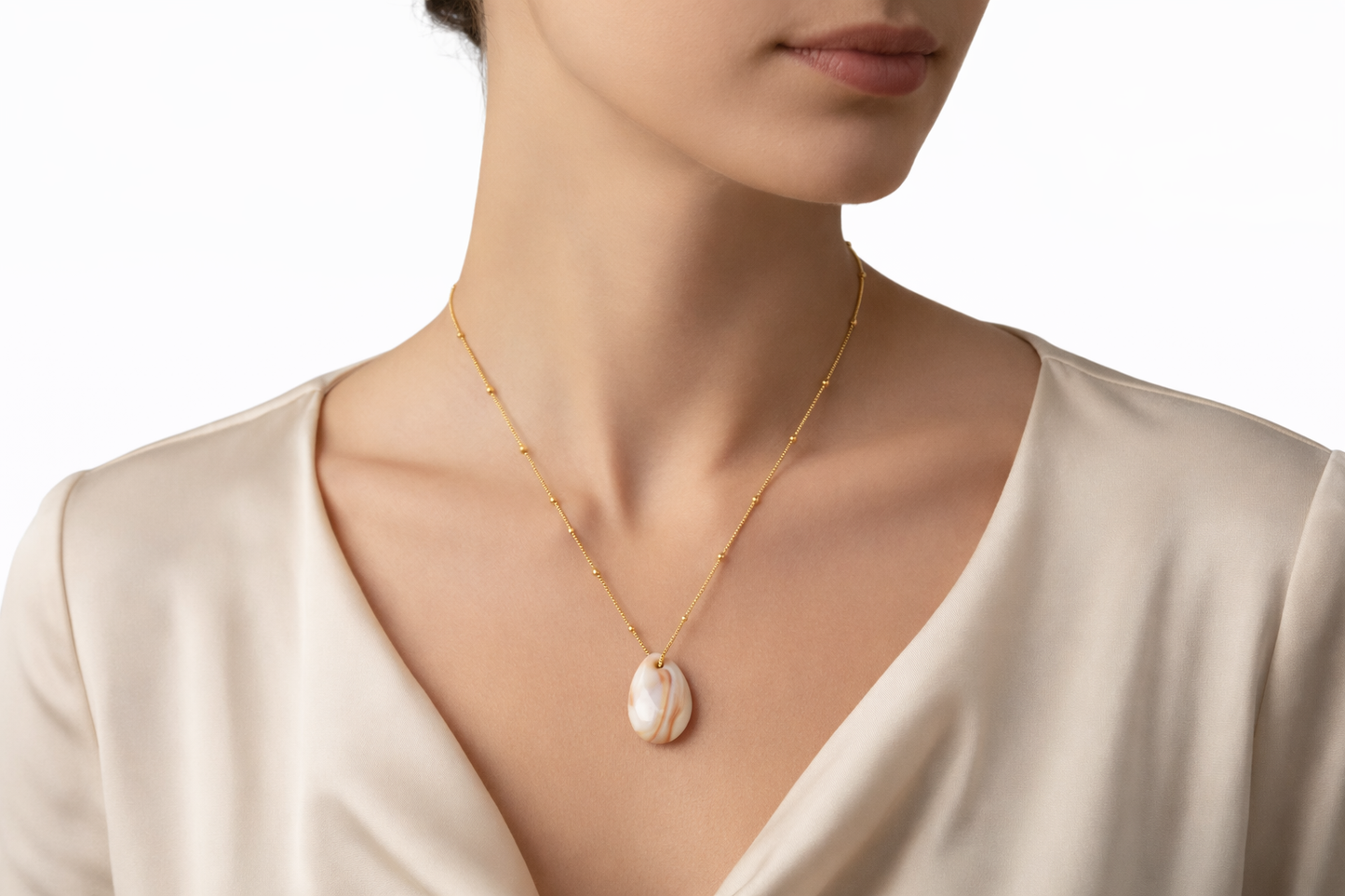Ocean Shell Pendant Necklace