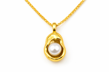 Pearl Pendant Necklace