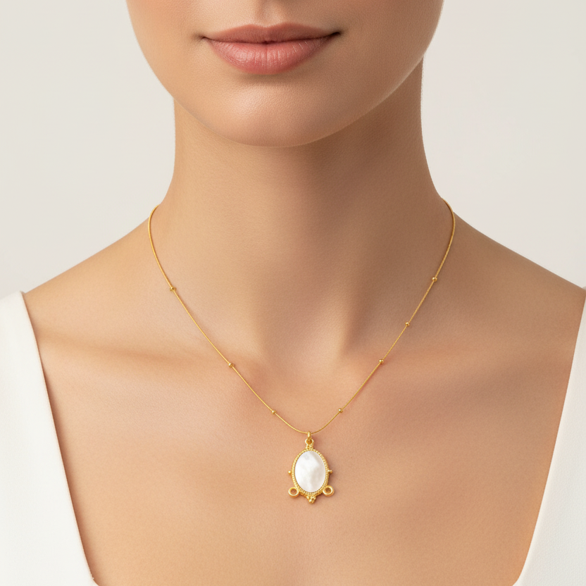 Oval Mother-of-Pearl Gold Necklace