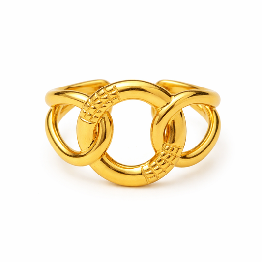 Gold Interlocked Bold Ring