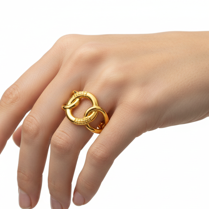 Gold Interlocked Bold Ring