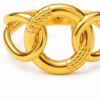 Gold Interlocked Bold Ring