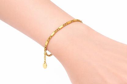 Gold Rectangular Box Chain Bracelet