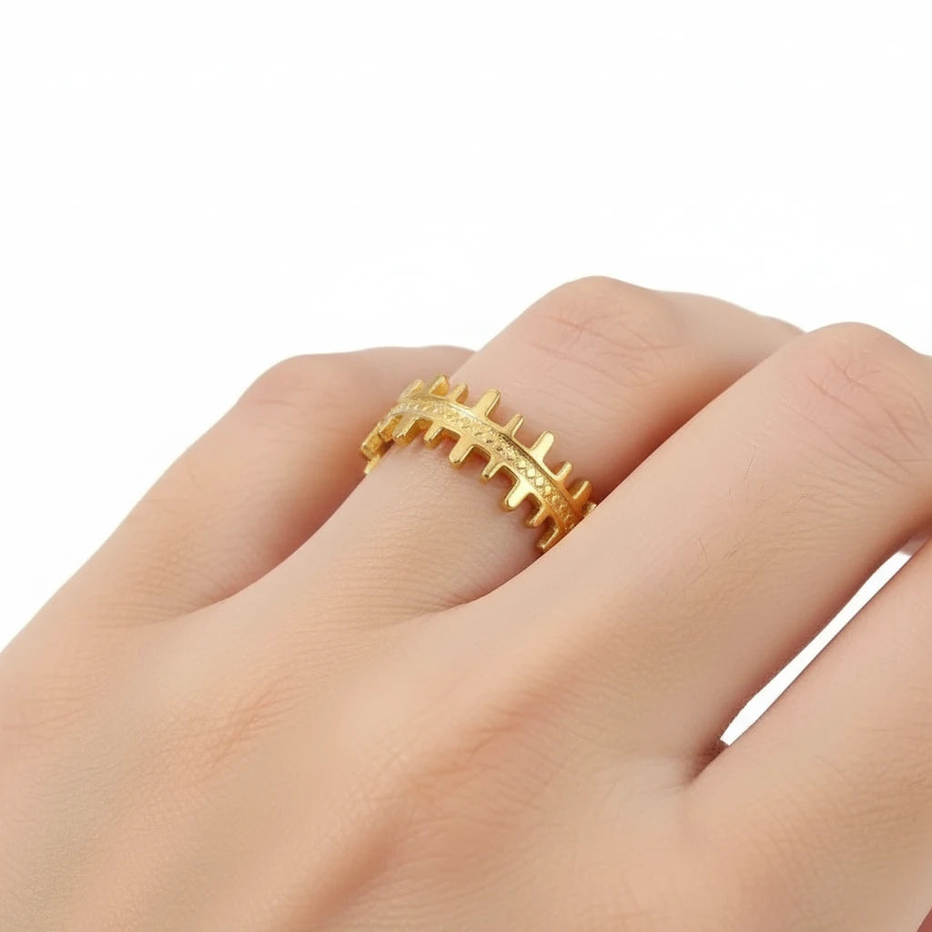 Geometric Spiked Open Ring